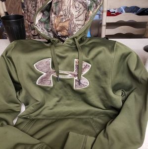 Under armour camo hoodie